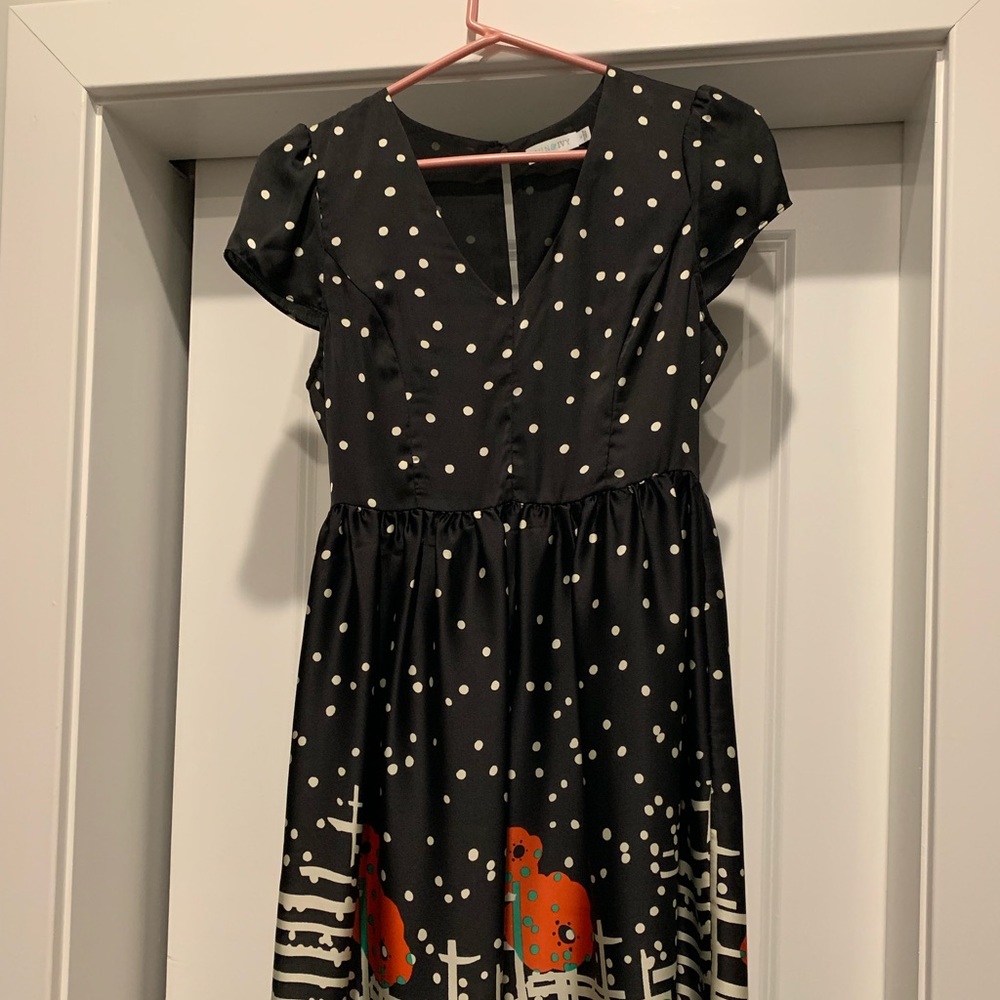 Polka-dot dress with cap sleeves